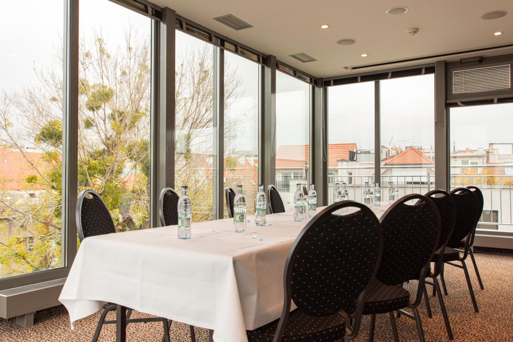 Hotel Avance Bratislava Exterior photo