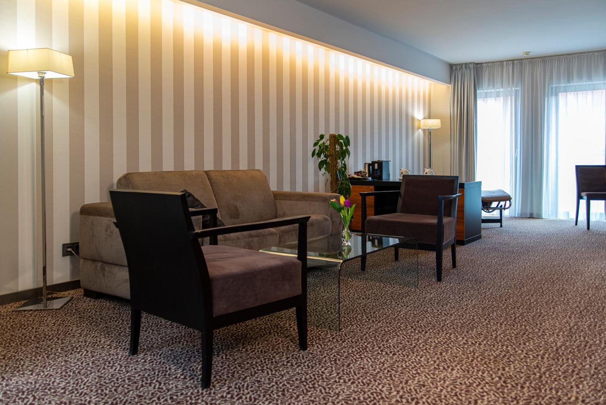 Hotel Avance Bratislava Exterior photo