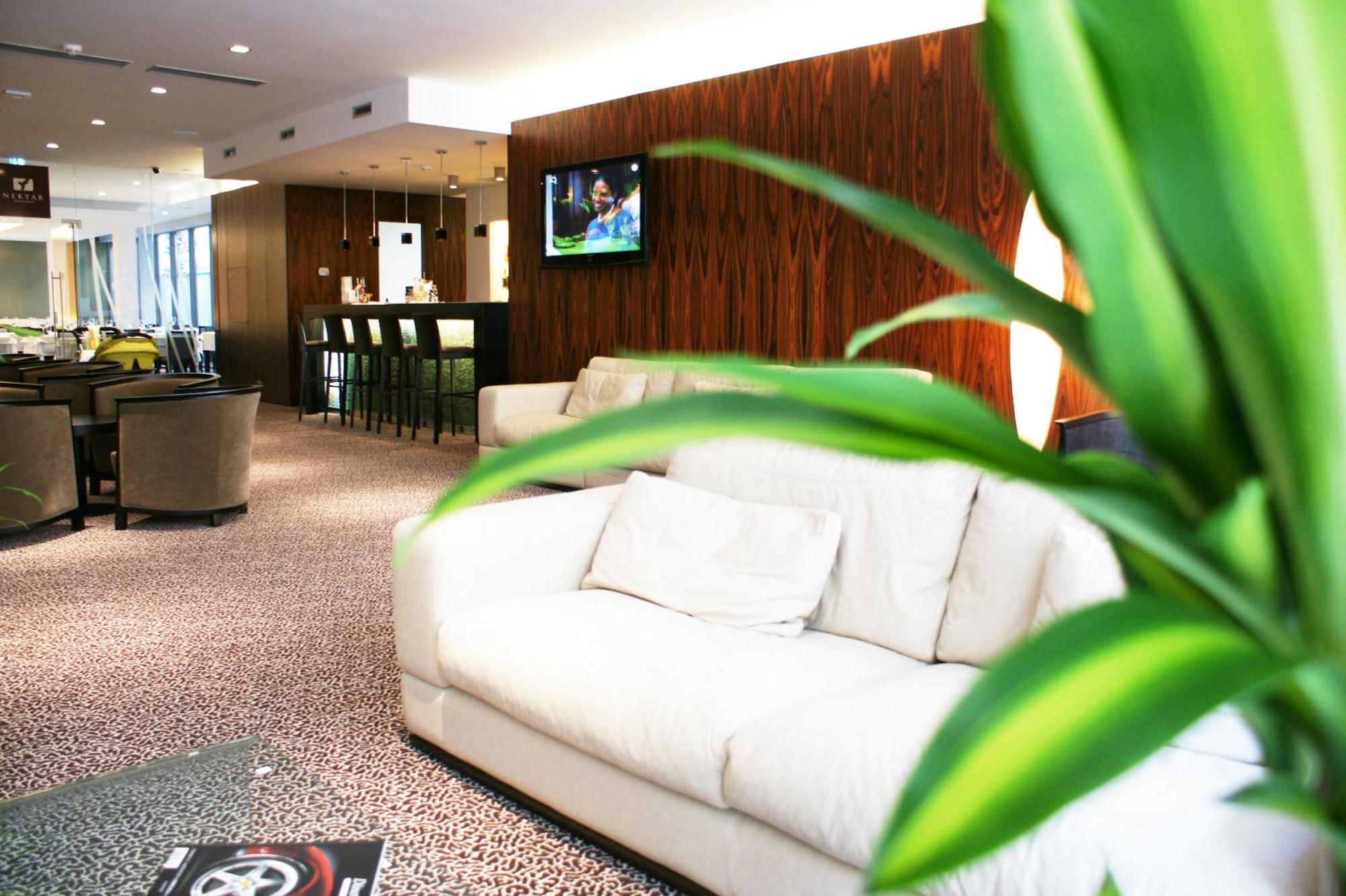 Hotel Avance Bratislava Exterior photo